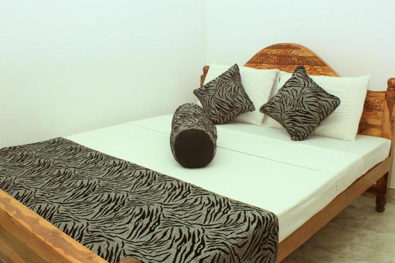 Keerthi Homestay Sigiriya Exteriör bild